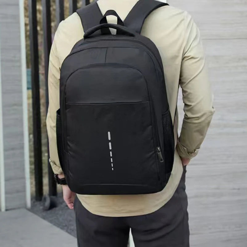 Fashionable Short-Distance Travel Backpack – Large Capacity, Convenient for Business, Meetings & Everyday Use