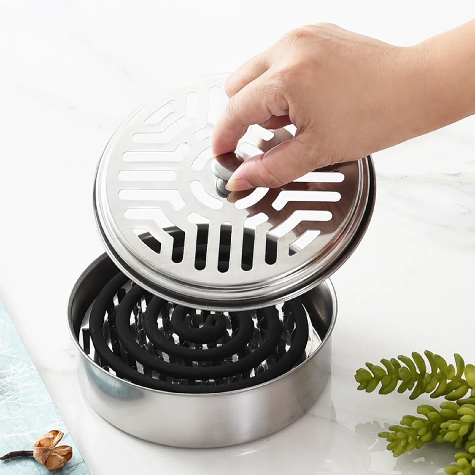 Mosquito Coil Holder with Lid – Metal Incense Burner Tray for Outdoor & Indoor Use (Ash Catcher + Safe Cover)